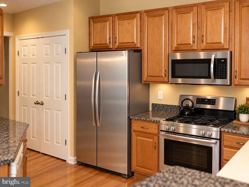 46214 Wales Ter, Sterling, VA 20165