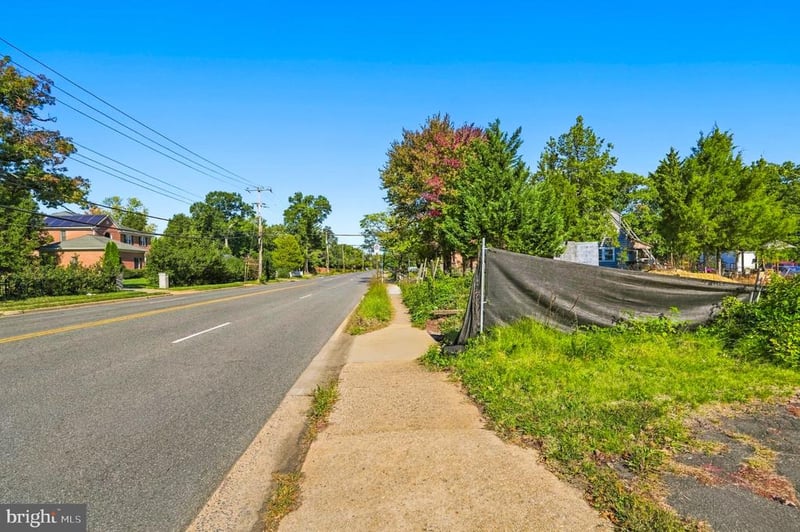 5241 Seminary Rd, Alexandria, VA 22311