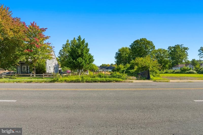 5241 Seminary Rd, Alexandria, VA 22311