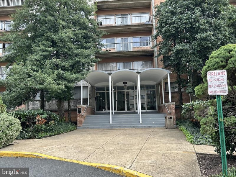 5831 Quantrell Ave #T-7, Alexandria, VA 22312