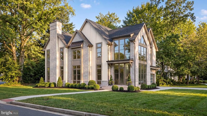 5401 Moorland Ln, Bethesda, MD 20814