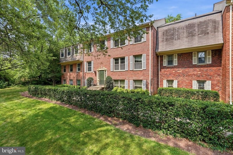 5976 Westchester Park Dr #5976 T-1, College Park, MD 20740