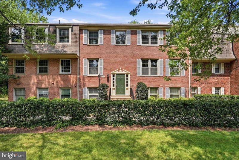 5976 Westchester Park Dr #5976 T-1, College Park, MD 20740