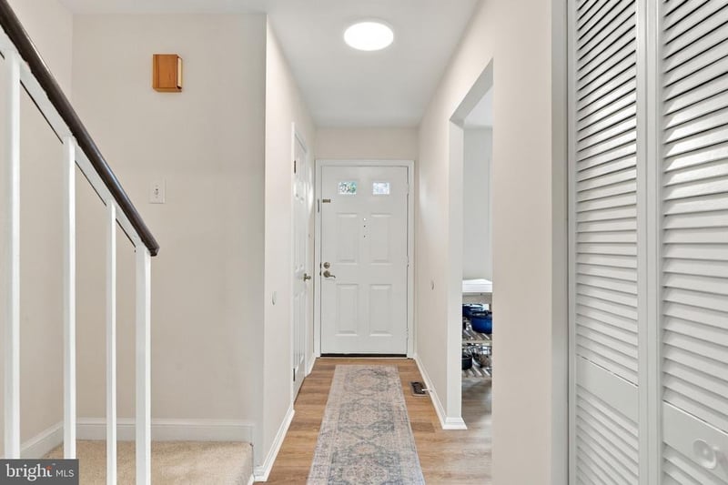 5529 Ridgeton Hill Ct, Fairfax, VA 22032