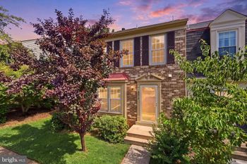 10272 Colony Park Dr, Fairfax, VA 22032