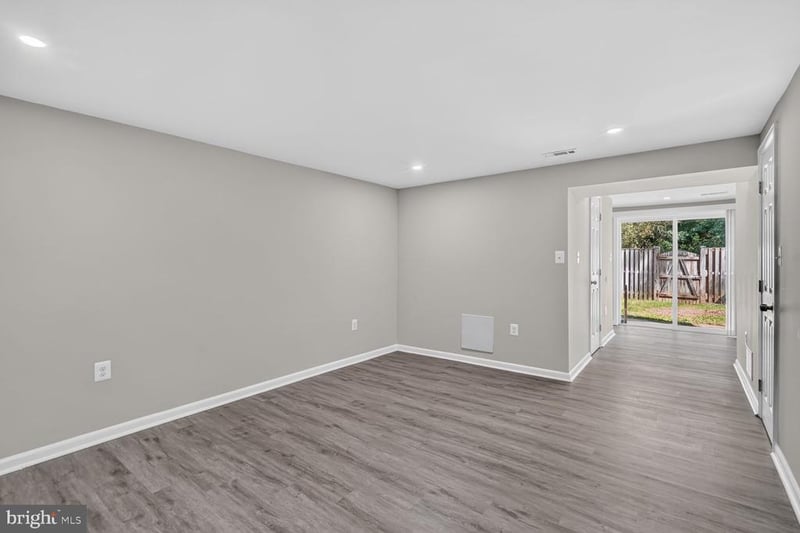 8213 Averill Ct, Severn, MD 21144