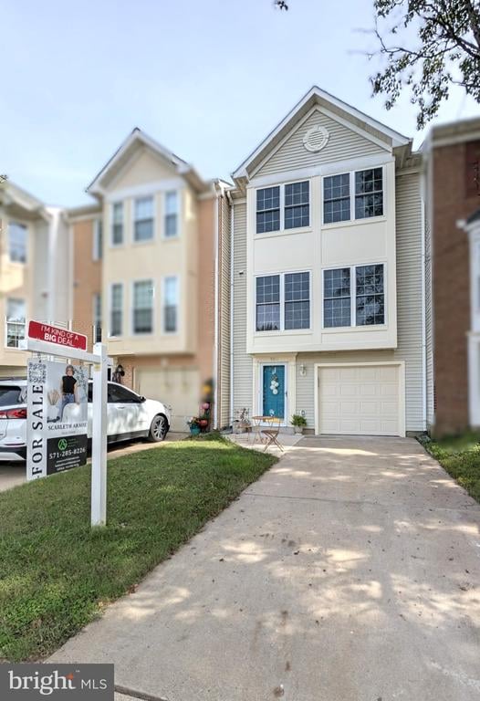 9211 Andrew Dr, Manassas Park, VA 20111
