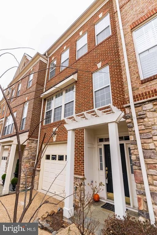 21927 Windy Oaks Sq, Broadlands, VA 20148