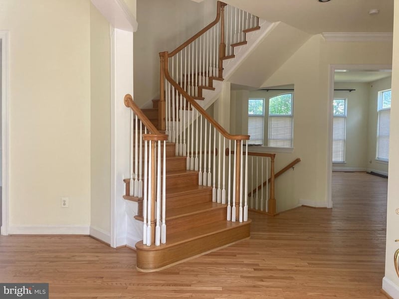 306 Game Creek Dr, Rockville, MD 20850