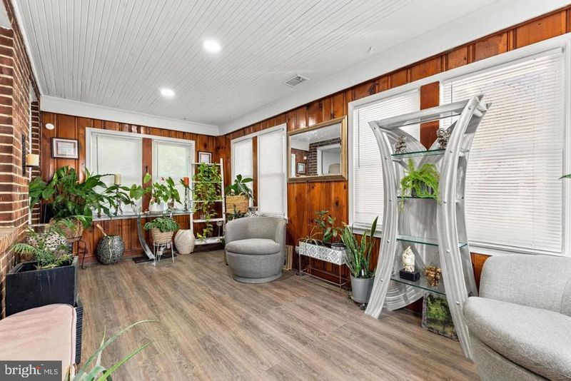 7910 Piney Branch Rd, Silver Spring, MD 20910