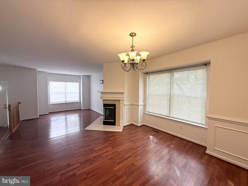 8630 Sanderling Dr, Manassas, VA 20110