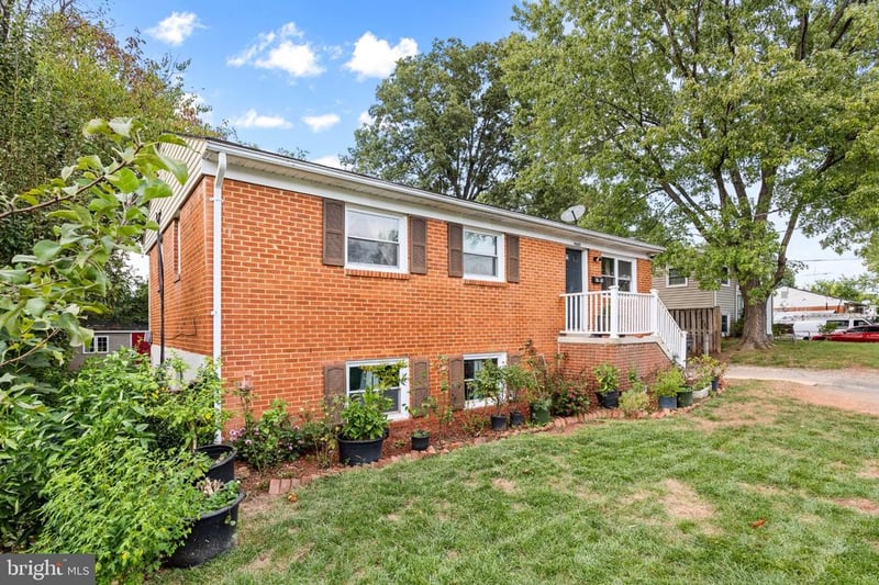 9420 Spotsylvania St, Manassas, VA 20110