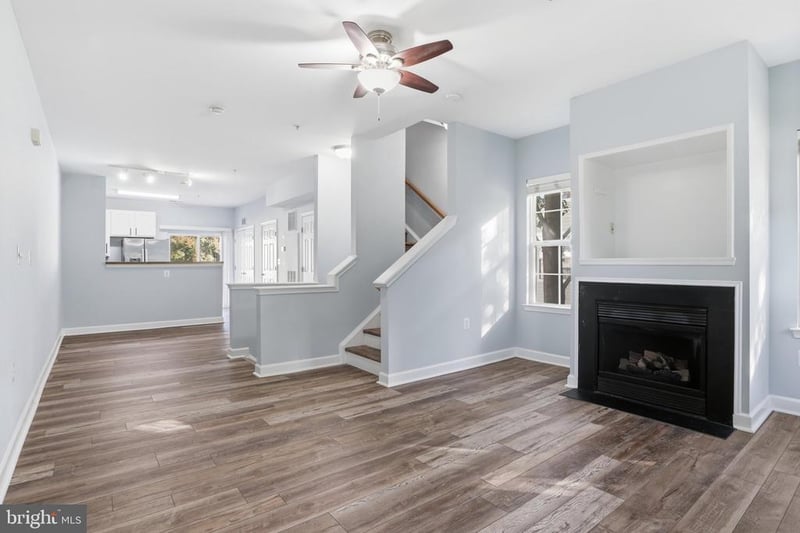 42461 Rockrose Sq, Ashburn, VA 20148