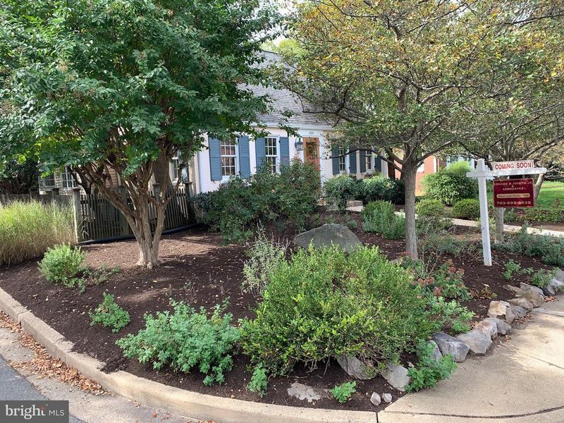 600 N Ivy St N, Arlington, VA 22201