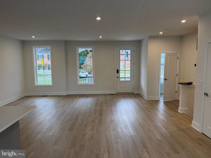 9659 Grant Ave, Manassas, VA 20110