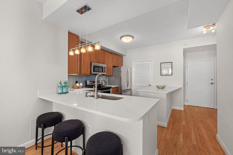 400 Massachusetts Ave NW #1012, Washington, DC 20001