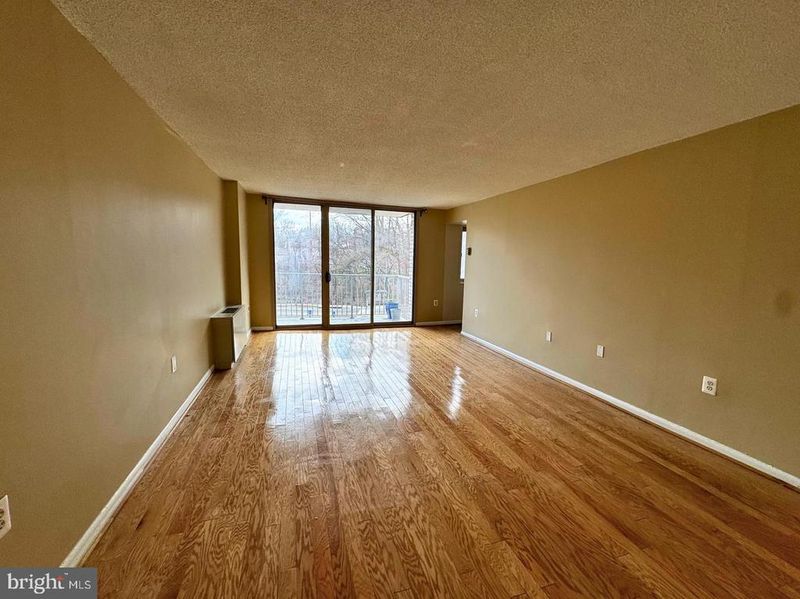 2500 N Van Dorn St #316, Alexandria, VA 22302