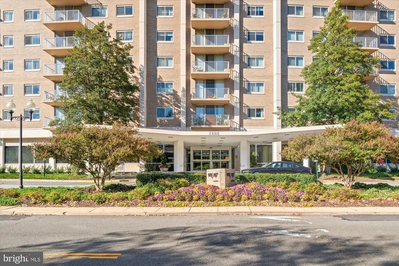 1225 Martha Custis Dr #905, Alexandria, VA 22302