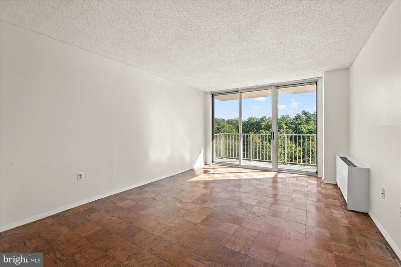 1225 Martha Custis Dr #905, Alexandria, VA 22302