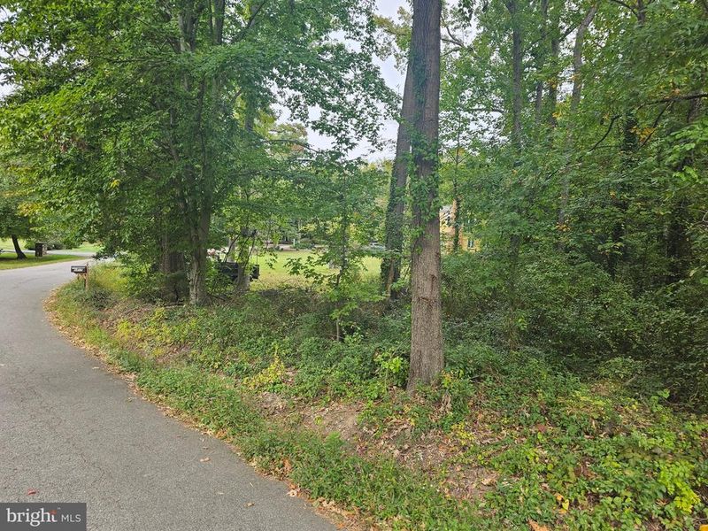 5912 Oak Grove St, Lorton, VA 22079