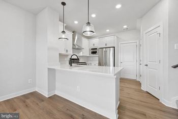 20815 Wood Dr, Sterling, VA 20166