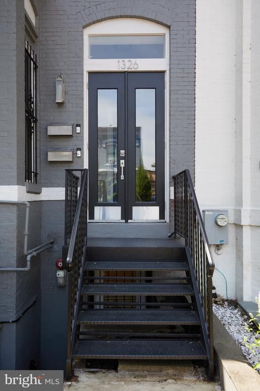1326 Riggs St NW #2, Washington, DC 20009