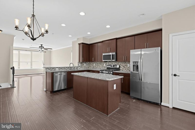 434 Willow Bend Dr, Glen Burnie, MD 21060