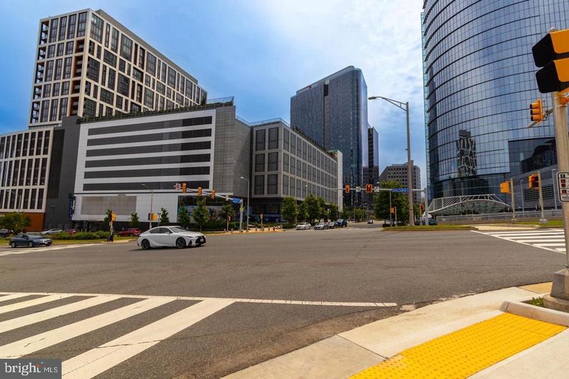 1600 Spring Gate Dr #2207, Mclean, VA 22102