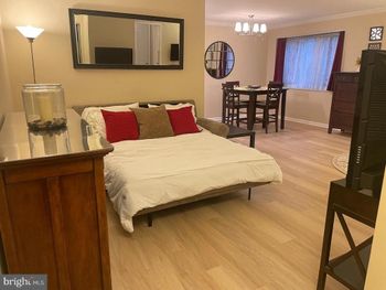 1200 S Arlington Ridge Rd #315, Arlington, VA 22202