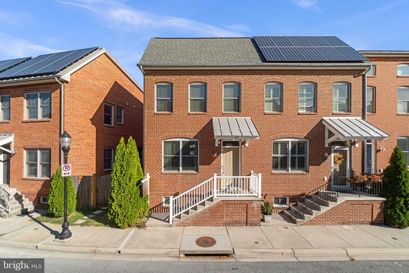 25 Lord Nickens St, Frederick, MD 21701