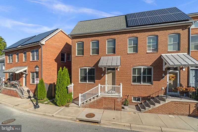 25 Lord Nickens St, Frederick, MD 21701