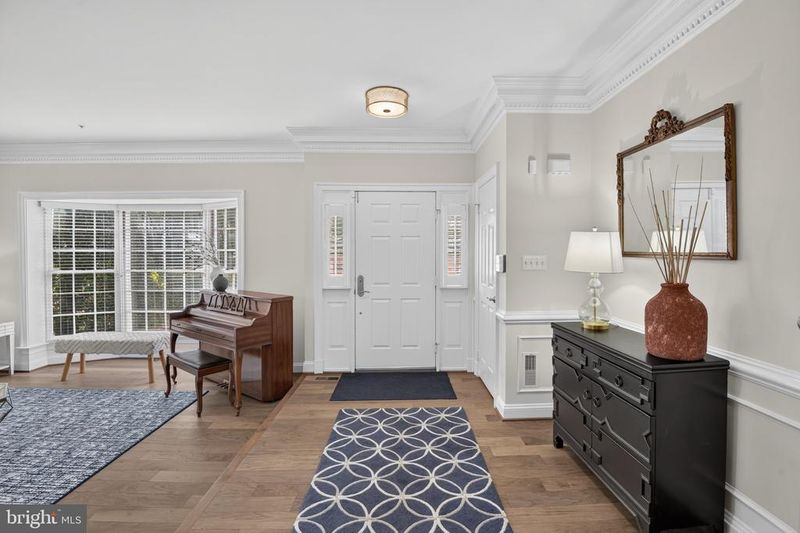 5908 Maplewood Park Pl, Bethesda, MD 20814