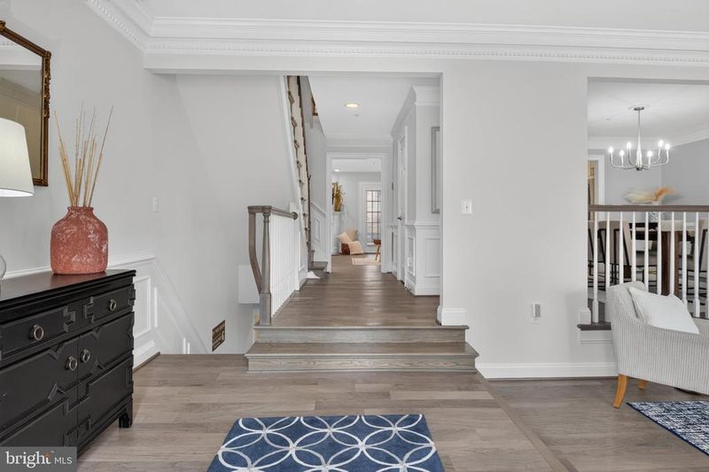 5908 Maplewood Park Pl, Bethesda, MD 20814