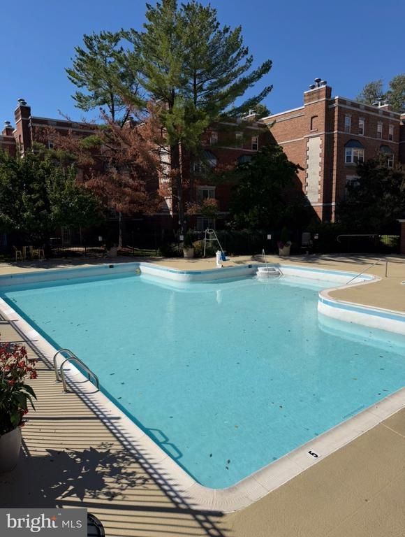 3806 Porter St NW #301, Washington, DC 20016