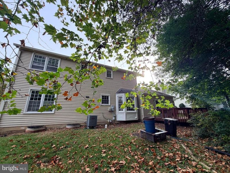 2606 Thomas Young Ln, Herndon, VA 20171