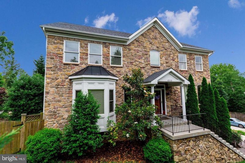 6312 Maryview St, Alexandria, VA 22310