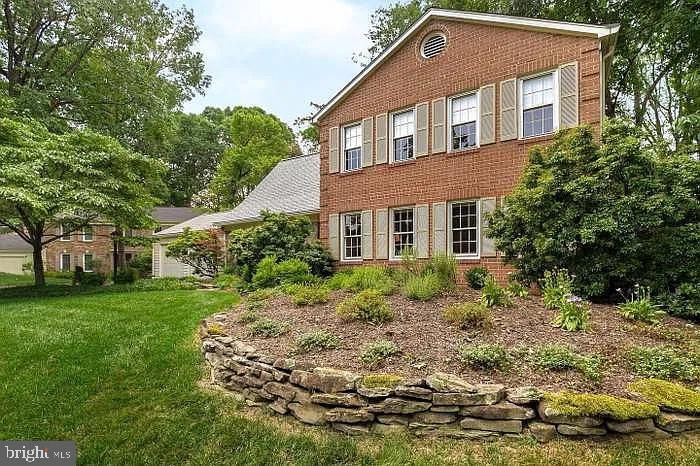 1509 Snughill Ct, Vienna, VA 22182