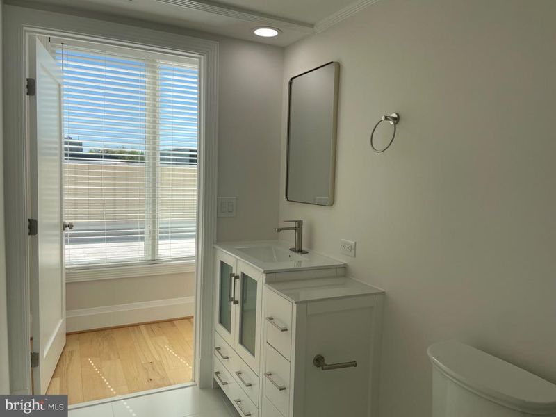 712 E SE #3E, Washington, DC 20003