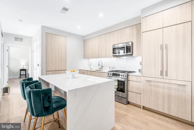 701 Swann Ave #406, Alexandria, VA 22301