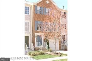 2480 Rolling Plains Dr, Herndon, VA 20171