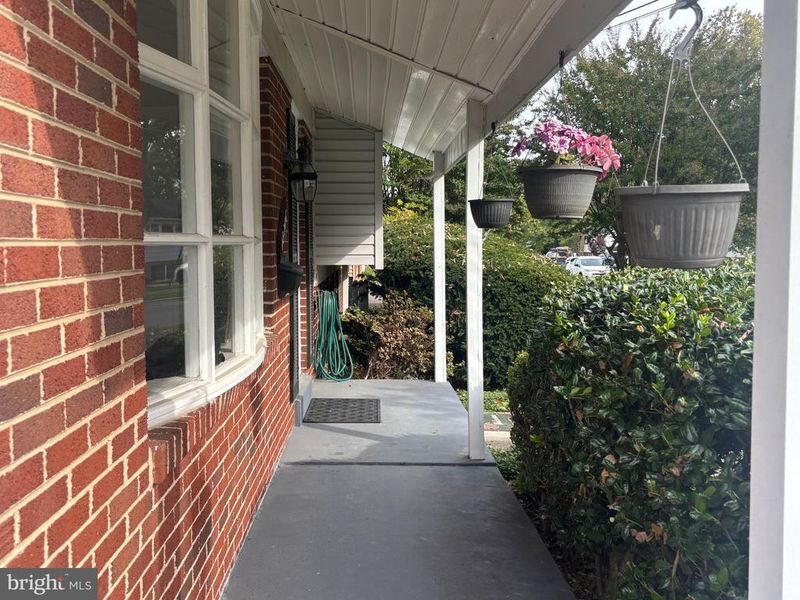 15306 Alan Dr, Laurel, MD 20707