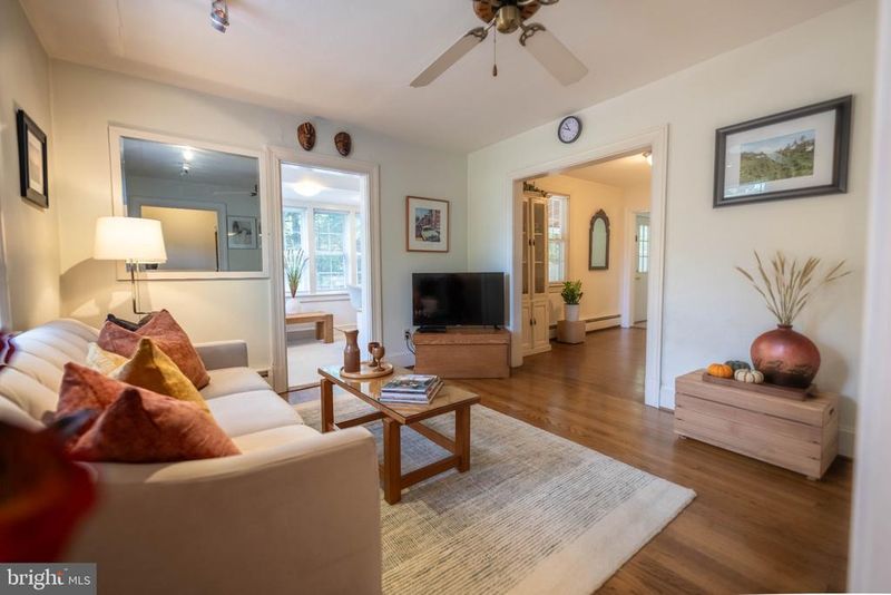 1033 Forest Hills Ave, Annapolis, MD 21403