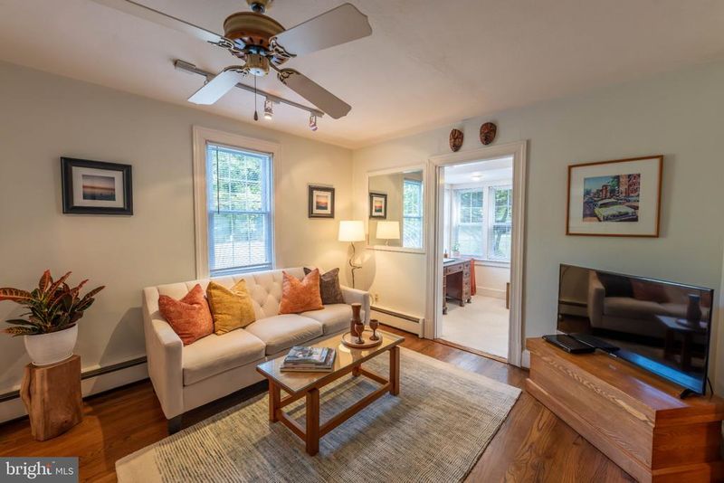 1033 Forest Hills Ave, Annapolis, MD 21403