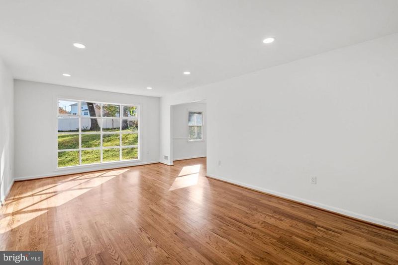 1613 Lemontree Ln, Silver Spring, MD 20904