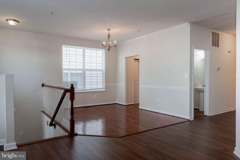 3401 Eagle Dr, Woodbridge, VA 22191