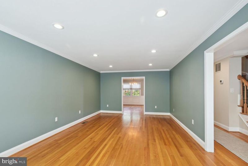 7333 Eldorado St, Mclean, VA 22102