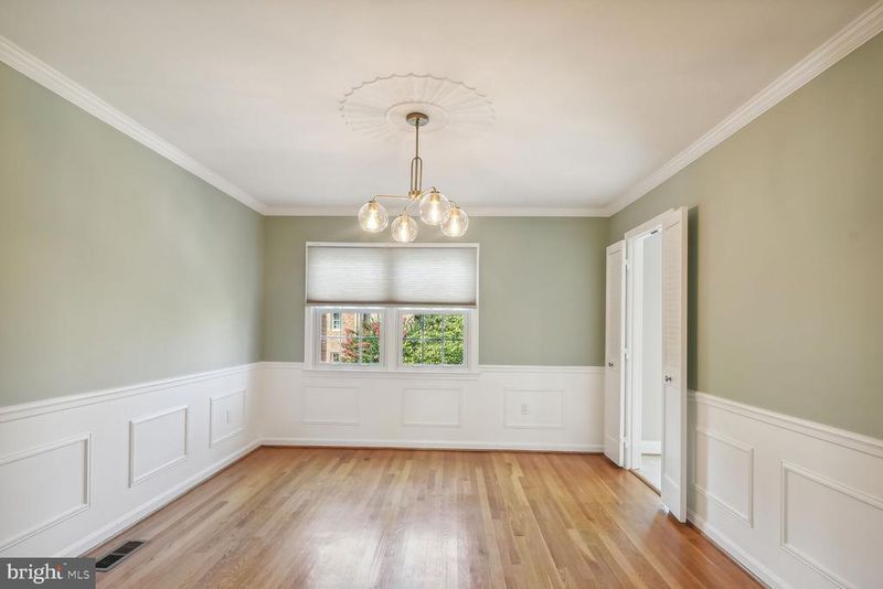7333 Eldorado St, Mclean, VA 22102