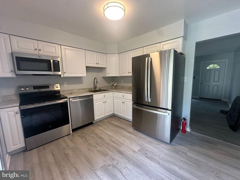 3 Gene Ave, Pasadena, MD 21122