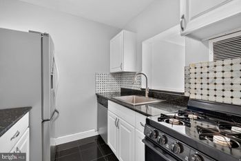1021 Arlington Blvd #904, Arlington, VA 22209
