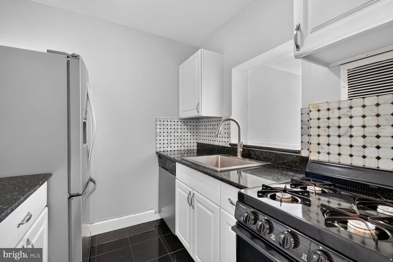 1021 Arlington Blvd #904, Arlington, VA 22209